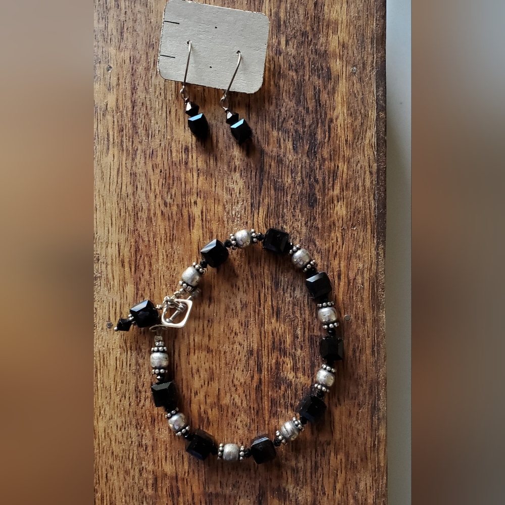 Artisan Black Crystal & Silver Bracelet & Earring Set – Classic, 7.75” Bracelet